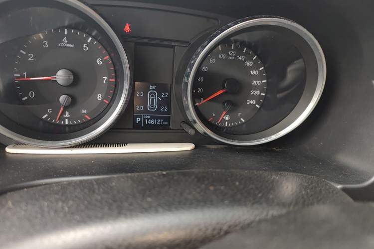 Used Haval H6 2015 Sport Edition 1.5T Automatic Two-Wheel Drive Luxury Model Odometer Close Up