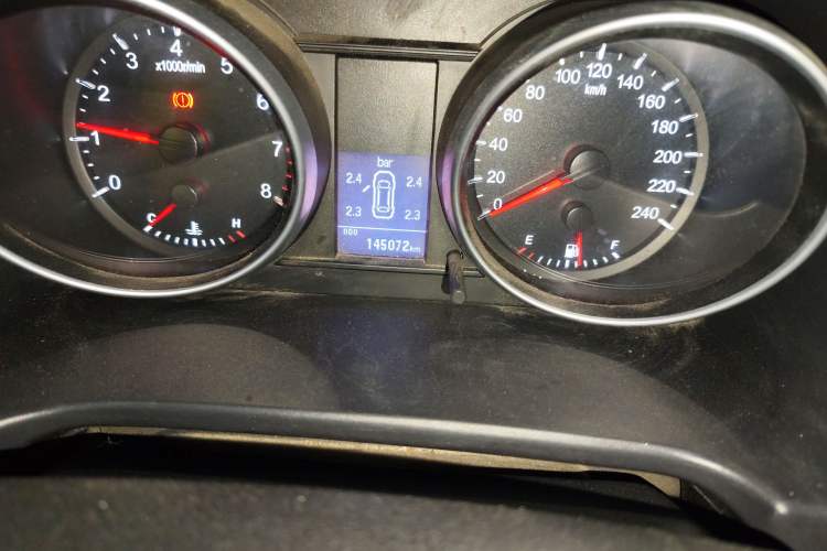 Used Haval H6 2015 Upgraded Model 1.5T Manual 4x4 Elite Version Odometer Close Up