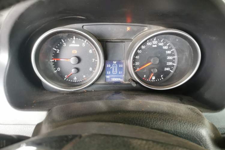Used Haval H6 2015 Upgraded Model 1.5T Manual Two-Wheel Drive Elite Version Odometer Close Up