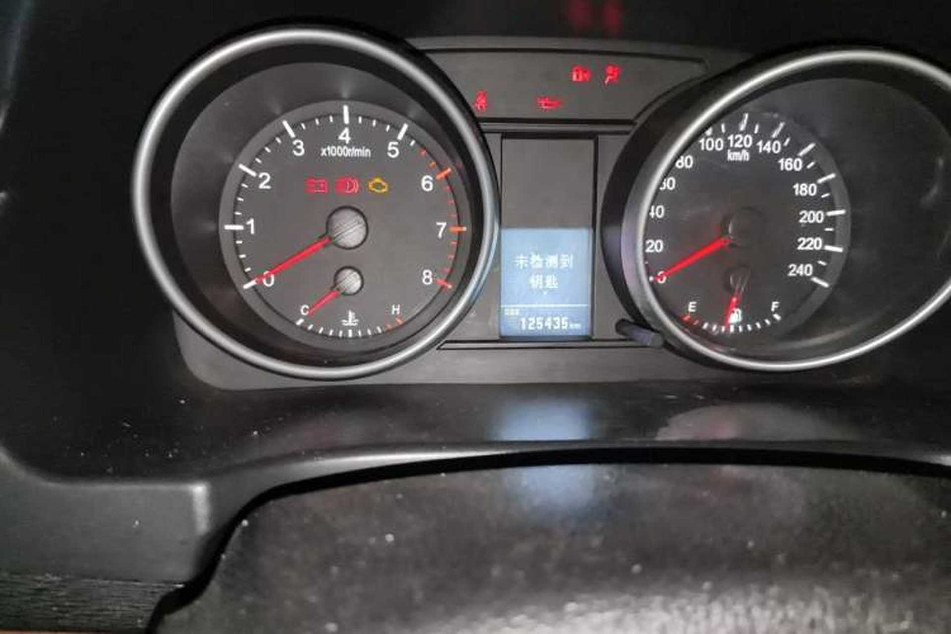 Used Haval H6 2015 Sport Edition 1.5T Manual Two-Wheel Drive Elite Model Odometer Close Up