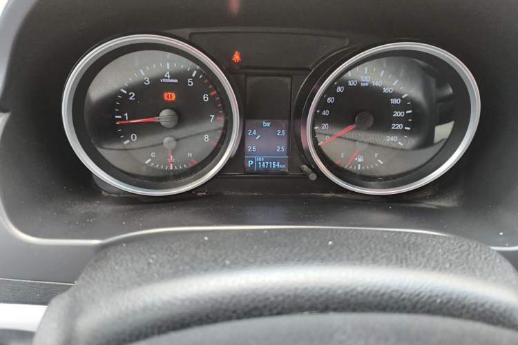 Used Haval H6 2015 Sport Edition 1.5T Automatic Two-Wheel Drive Luxury Model Odometer Close Up