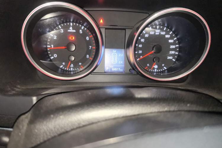 Used Haval H6 2015 Sport Edition 1.5T Automatic Two-Wheel Drive Luxury Model Odometer Close Up