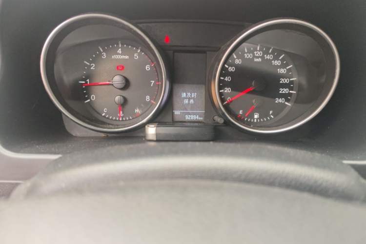 Used Haval H6 2015 Upgraded Model 1.5T Manual Two-Wheel Drive Elite Version Odometer Close Up
