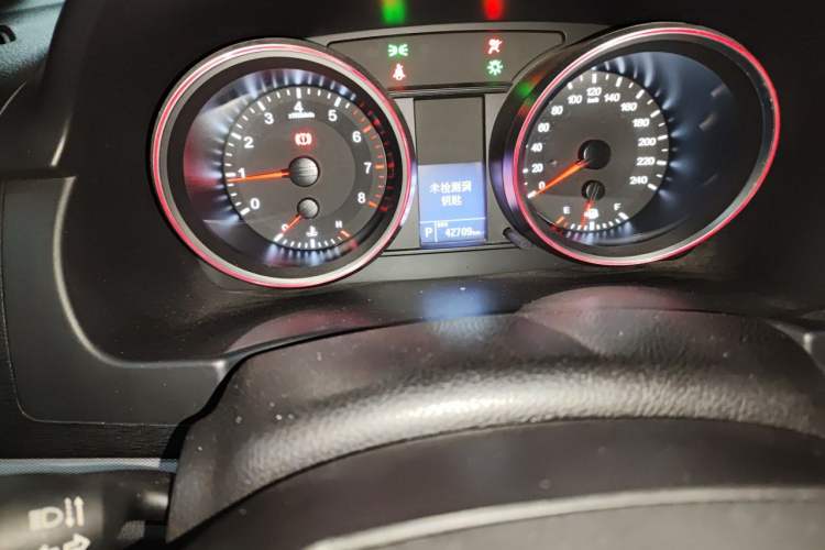 Used Haval H6 2015 Sport Edition 1.5T Automatic Two-Wheel Drive Luxury Model Odometer Close Up
