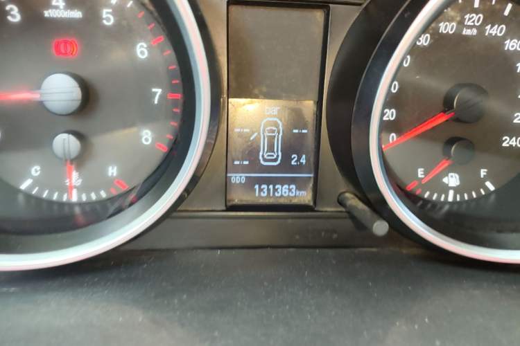Used Haval H6 2015 Revised Version Sport Edition 1.5T Manual Transmission Two-Wheel Drive Elite Grade Odometer Close Up