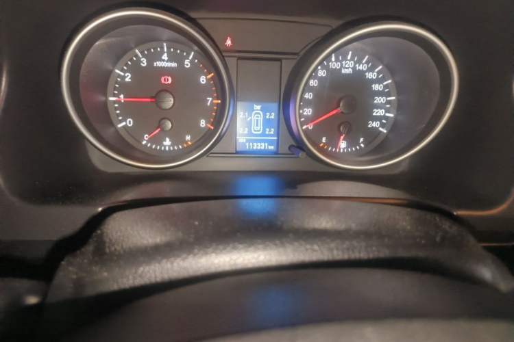 Used Haval H6 2015 Upgraded Model 1.5T Manual Two-Wheel Drive Elite Version Odometer Close Up