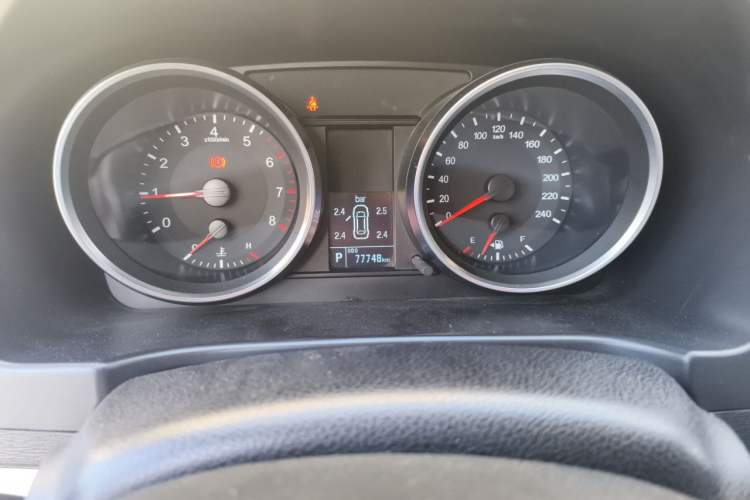 Used Haval H6 2015 Sport Edition 1.5T Automatic Two-Wheel Drive Luxury Model Odometer Close Up
