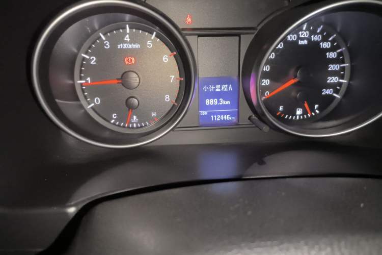 Used Haval H6 2015 Upgraded Model 1.5T Manual Two-Wheel Drive Elite Version Odometer Close Up