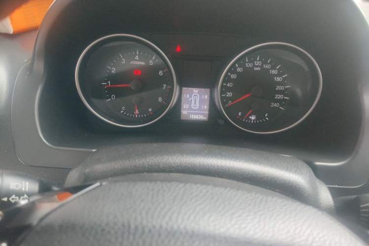 Used Haval H6 2015 Upgraded Model 1.5T Manual Two-Wheel Drive Elite Version Odometer Close Up