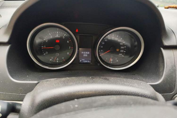 Used Haval H6 2015 Sport Edition 1.5T Automatic Two-Wheel Drive Luxury Model Odometer Close Up