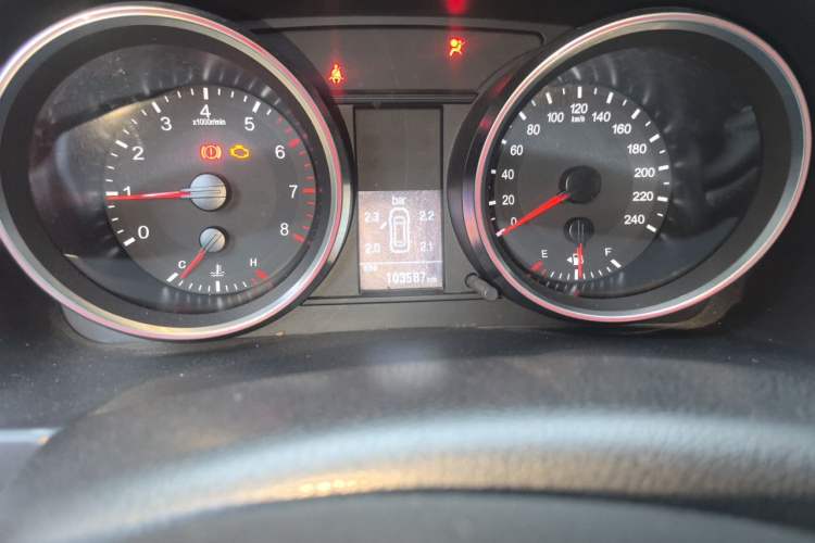 Used Haval H6 2015 Revised Version Sport Edition 1.5T Manual Transmission Two-Wheel Drive Elite Grade Odometer Close Up