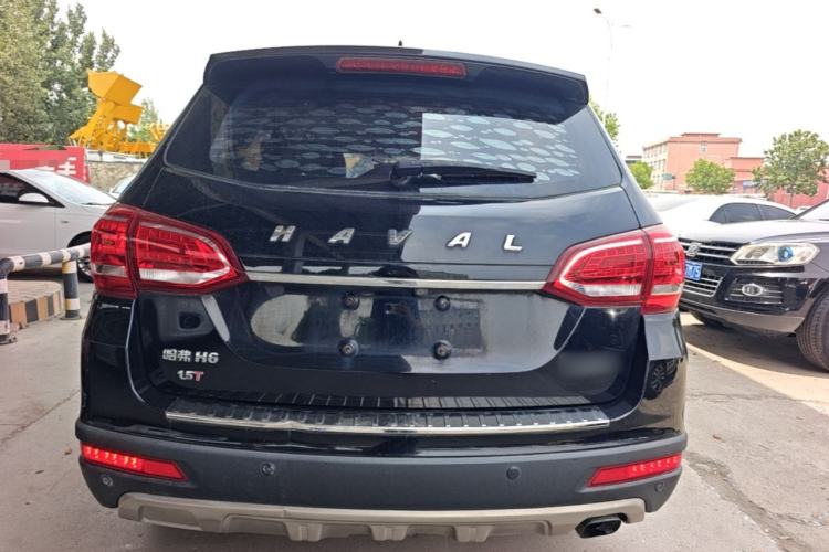 Used Haval H6 2015 Revised Version Sport Edition 1.5T Manual Transmission Two-Wheel Drive Elite Grade Rear