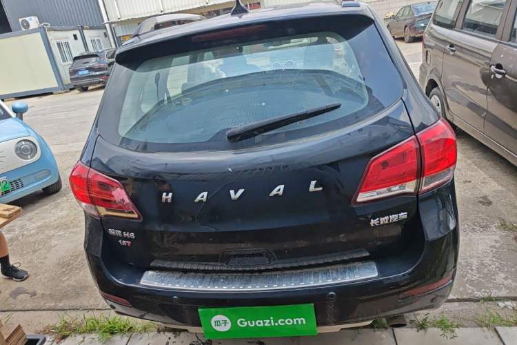 Used Haval H6 2015 Upgraded Model 1.5T Manual Two-Wheel Drive Elite Version Rear