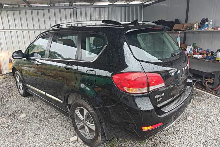 Used Haval H6 2015 Upgraded Model 1.5T Manual Two-Wheel Drive Elite Version Rear Left 45 Deg