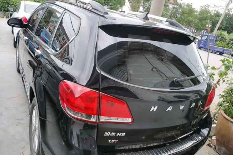Used Haval H6 2015 Upgraded Model 1.5T Manual Two-Wheel Drive Elite Version Rear