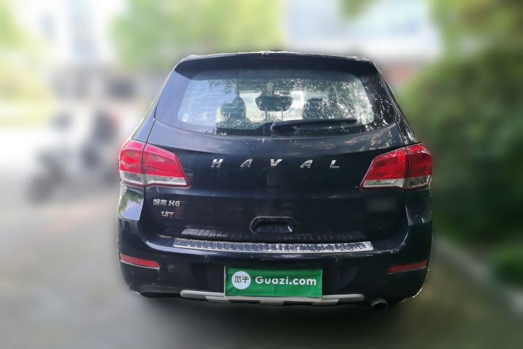 Used Haval H6 2015 Upgraded Model 1.5T Manual Two-Wheel Drive Elite Version Rear