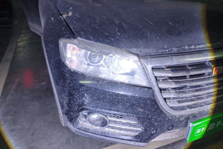 Used Haval H6 2015 Sport Edition 1.5T Automatic Two-Wheel Drive Luxury Model Right Front Headlight