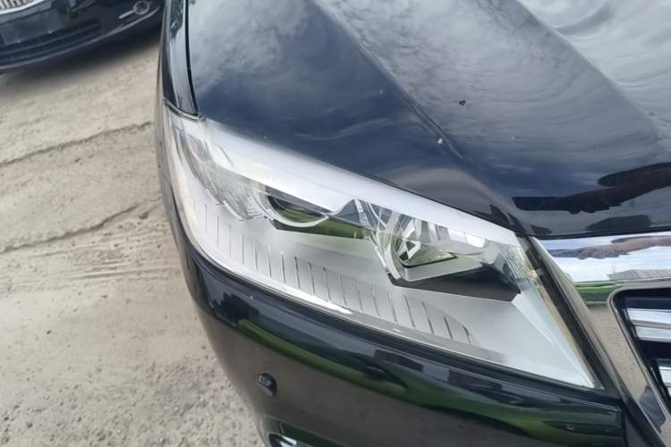 Used Haval H6 2015 Sport Edition 1.5T Automatic Two-Wheel Drive Luxury Model Right Front Headlight