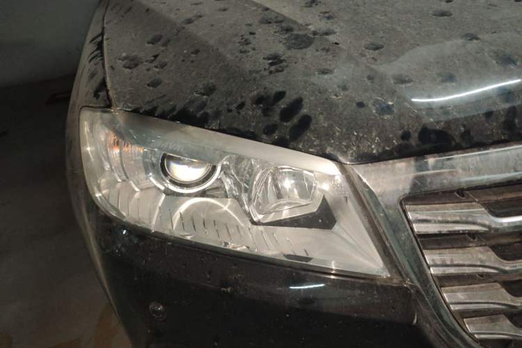 Used Haval H6 2015 Sport Edition 1.5T Automatic Two-Wheel Drive Luxury Model Right Front Headlight