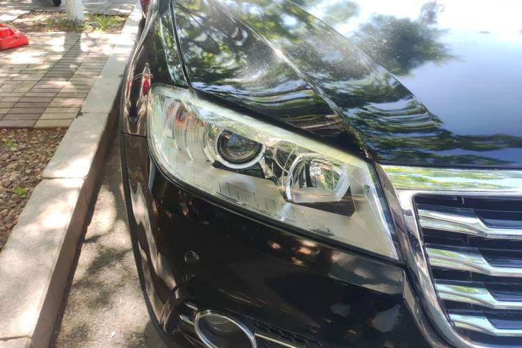 Used Haval H6 2015 Revised Version Sport Edition 1.5T Manual Transmission Two-Wheel Drive Elite Grade Right Front Headlight