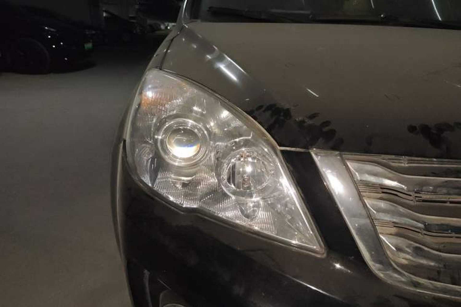 Used Haval H6 2015 Upgraded Model 1.5T Manual Two-Wheel Drive Elite Version Right Front Headlight