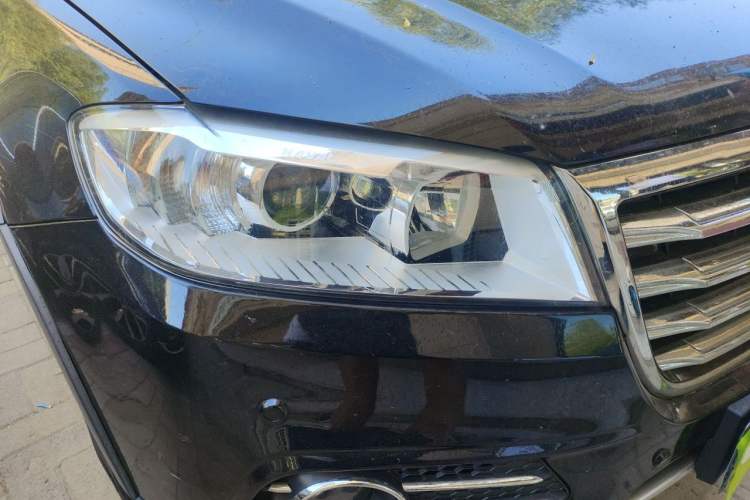 Used Haval H6 2015 Sport Edition 1.5T Automatic Two-Wheel Drive Luxury Model Right Front Headlight