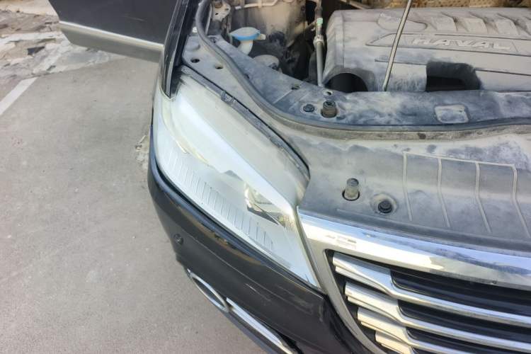 Used Haval H6 2015 Revised Version Sport Edition 1.5T Manual Transmission Two-Wheel Drive Elite Grade Right Front Headlight