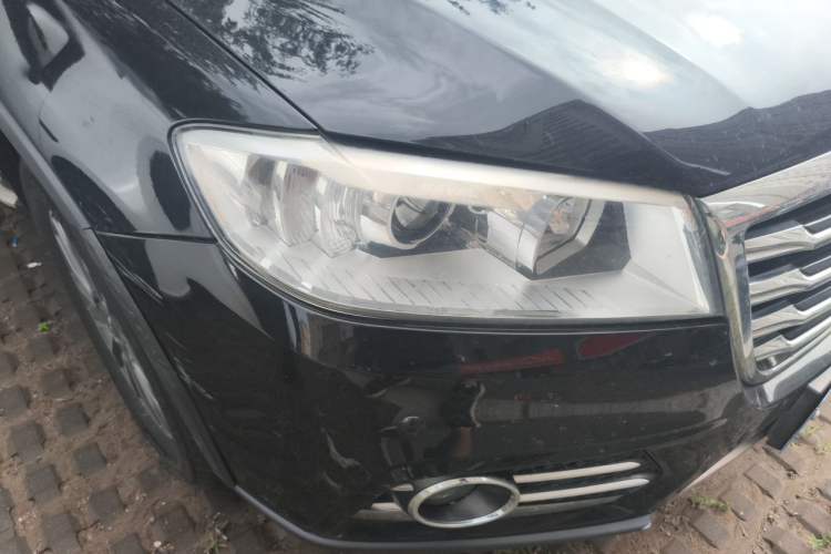 Used Haval H6 2015 Sport Edition 1.5T Automatic Two-Wheel Drive Luxury Model Right Front Headlight