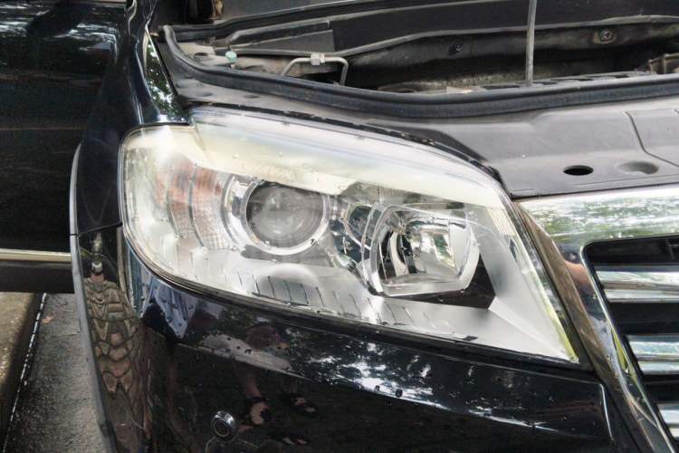 Used Haval H6 2015 Revised Version Sport Edition 1.5T Manual Transmission Two-Wheel Drive Elite Grade Right Front Headlight
