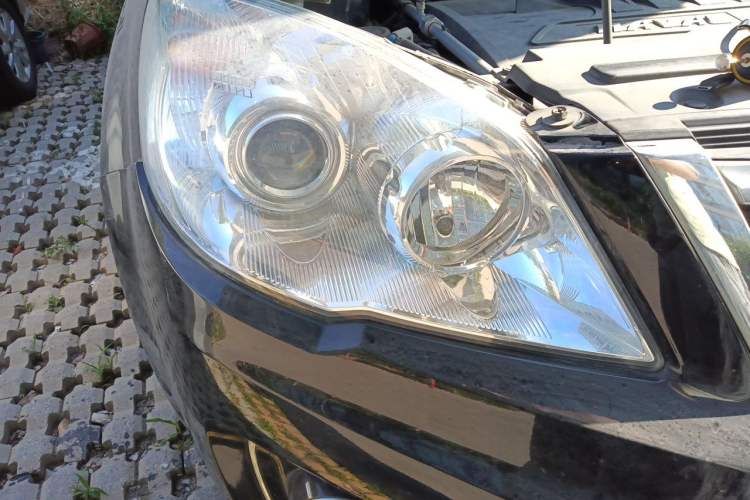 Used Haval H6 2015 Upgraded Model 1.5T Manual Two-Wheel Drive Elite Version Right Front Headlight