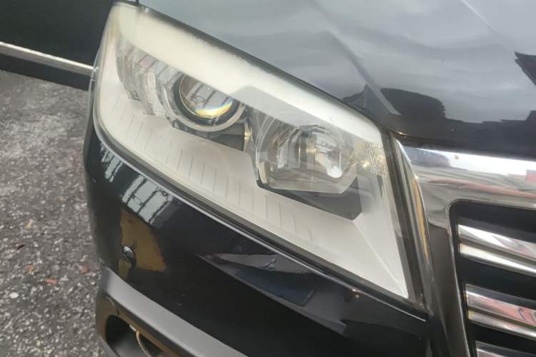 Used Haval H6 2015 Sport Edition 1.5T Automatic Two-Wheel Drive Luxury Model Right Front Headlight