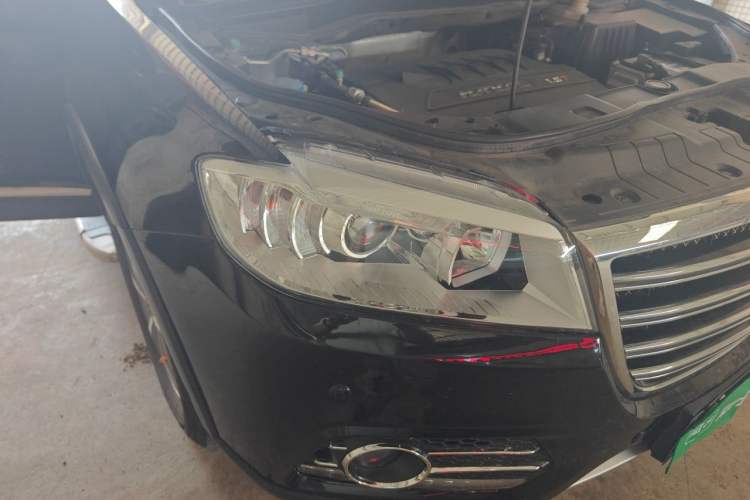 Used Haval H6 2015 Sport Edition 1.5T Manual Two-Wheel Drive Elite Model Right Front Headlight