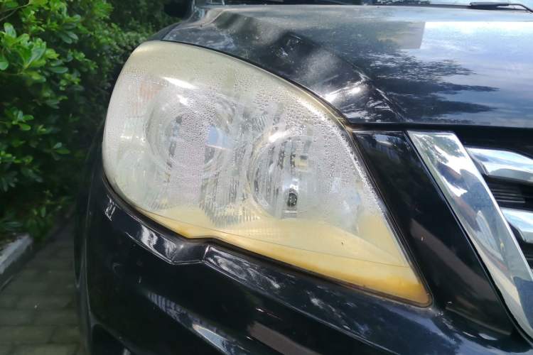 Used Haval H6 2015 Upgraded Model 1.5T Manual Two-Wheel Drive Elite Version Right Front Headlight