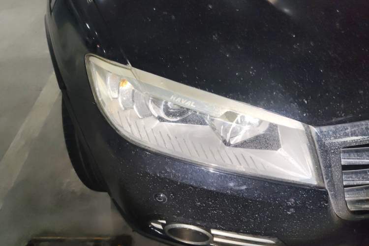 Used Haval H6 2015 Sport Edition 1.5T Automatic Two-Wheel Drive Luxury Model Right Front Headlight