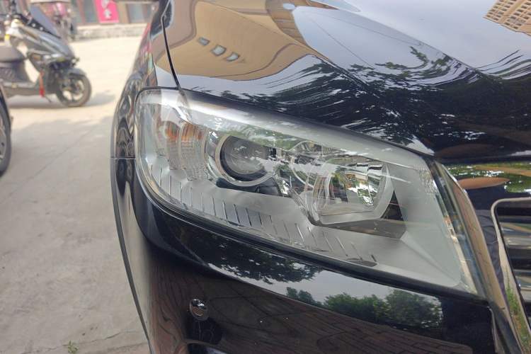 Used Haval H6 2015 Revised Version Sport Edition 1.5T Manual Transmission Two-Wheel Drive Elite Grade Right Front Headlight