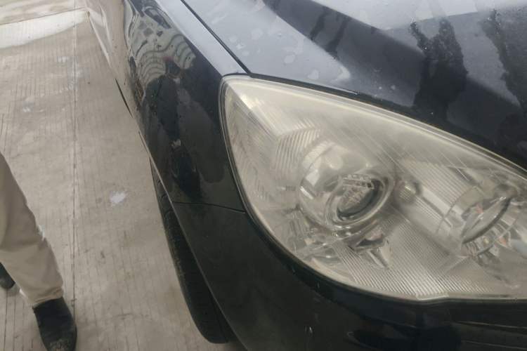 Used Haval H6 2015 Upgraded Model 1.5T Manual Two-Wheel Drive Elite Version Right Front Headlight