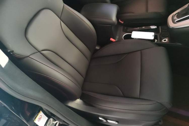 Used Haval H6 2015 Sport Edition 1.5T Automatic Two-Wheel Drive Luxury Model Right Front Seat