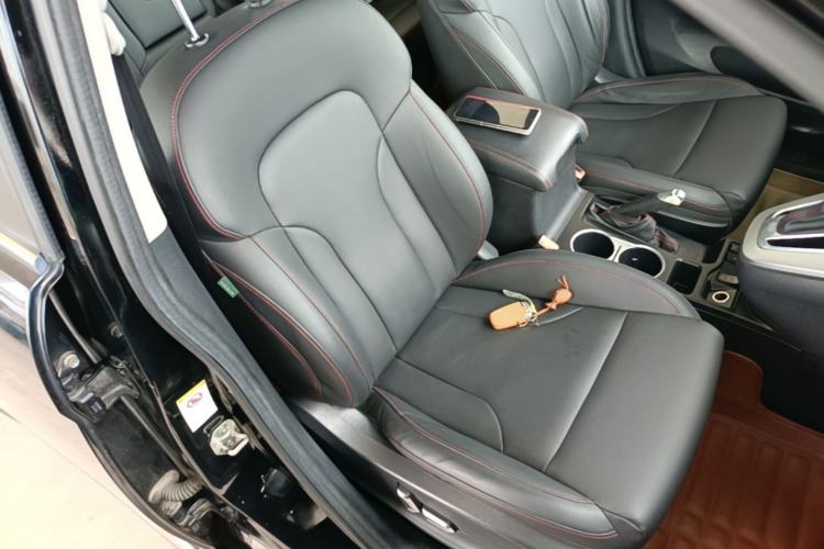 Used Haval H6 2015 Sport Edition 1.5T Automatic Two-Wheel Drive Luxury Model Right Front Seat