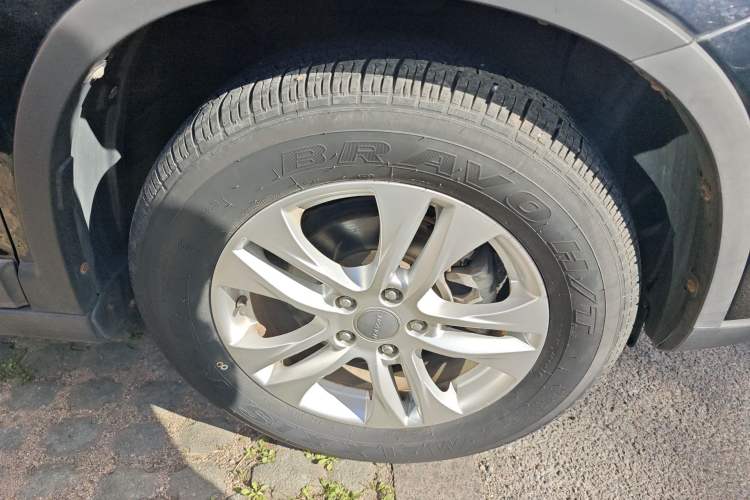 Used Haval H6 2015 Sport Edition 1.5T Manual Two-Wheel Drive Elite Model Right Front Wheel Hub