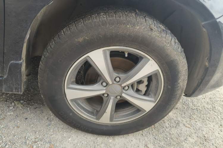Used Haval H6 2015 Upgraded Model 1.5T Manual Two-Wheel Drive Elite Version Right Front Wheel Hub