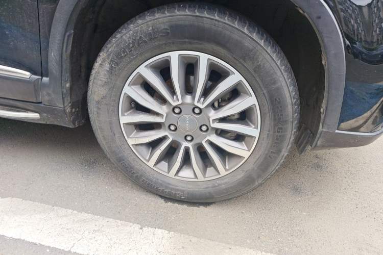 Used Haval H6 2015 Sport Edition 1.5T Automatic Two-Wheel Drive Luxury Model Right Front Wheel Hub