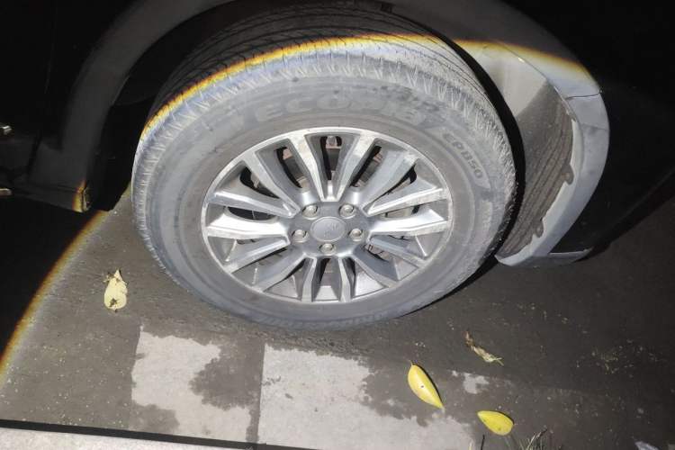 Used Haval H6 2015 Sport Edition 1.5T Automatic Two-Wheel Drive Luxury Model Right Front Wheel Hub