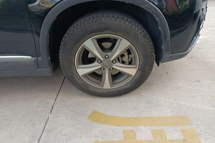 Used Haval H6 2015 Sport Edition 1.5T Manual Two-Wheel Drive Elite Model Right Front Wheel Hub