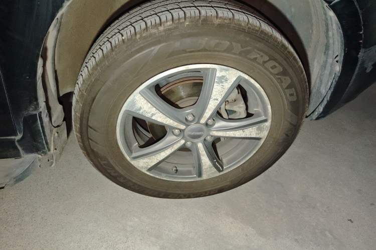 Used Haval H6 2015 Upgraded Model 1.5T Manual Two-Wheel Drive Elite Version Right Front Wheel Hub