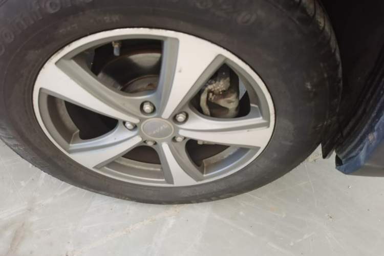 Used Haval H6 2015 Revised Version Sport Edition 1.5T Manual Transmission Two-Wheel Drive Elite Grade Right Front Wheel Hub