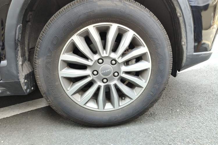 Used Haval H6 2015 Sport Edition 1.5T Automatic Two-Wheel Drive Luxury Model Right Front Wheel Hub
