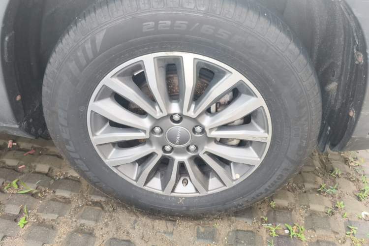 Used Haval H6 2015 Sport Edition 1.5T Automatic Two-Wheel Drive Luxury Model Right Front Wheel Hub