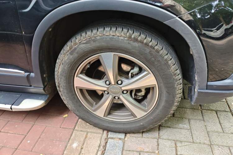 Used Haval H6 2015 Sport Edition 1.5T Manual Two-Wheel Drive Elite Model Right Front Wheel Hub