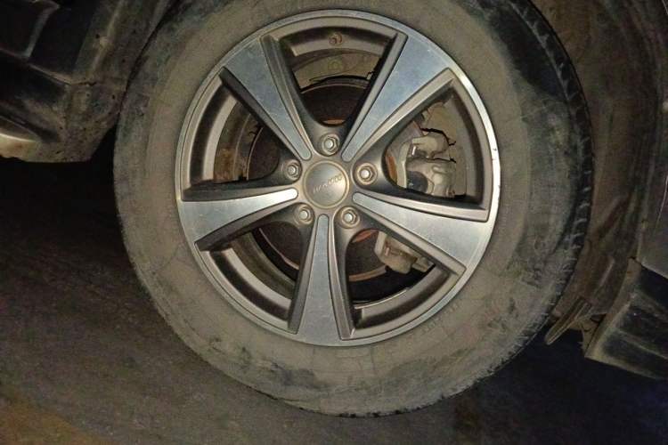 Used Haval H6 2015 Sport Edition 1.5T Manual Two-Wheel Drive Elite Model Right Front Wheel Hub
