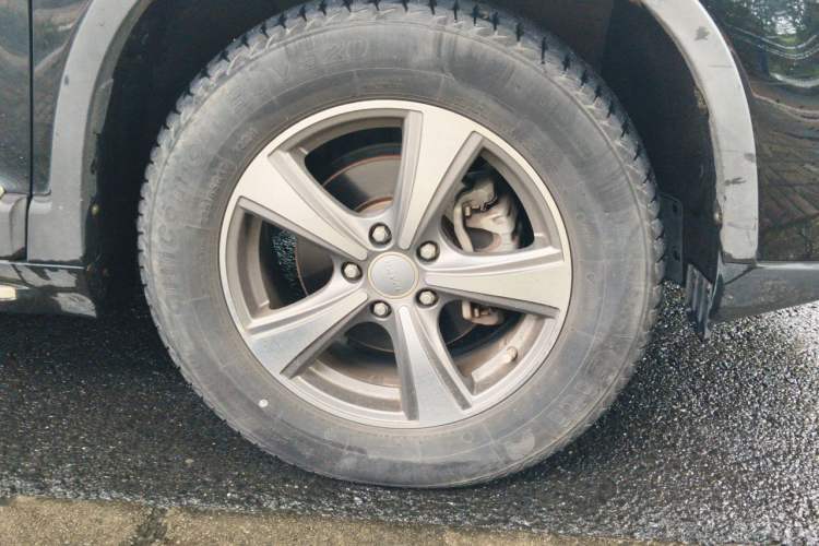 Used Haval H6 2015 Revised Version Sport Edition 1.5T Manual Transmission Two-Wheel Drive Elite Grade Right Front Wheel Hub